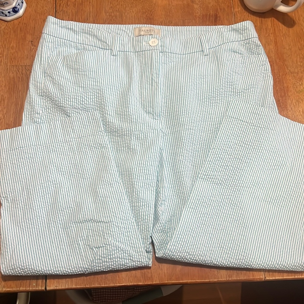 Talbots women's size 12 blue & White Seersucker Capris